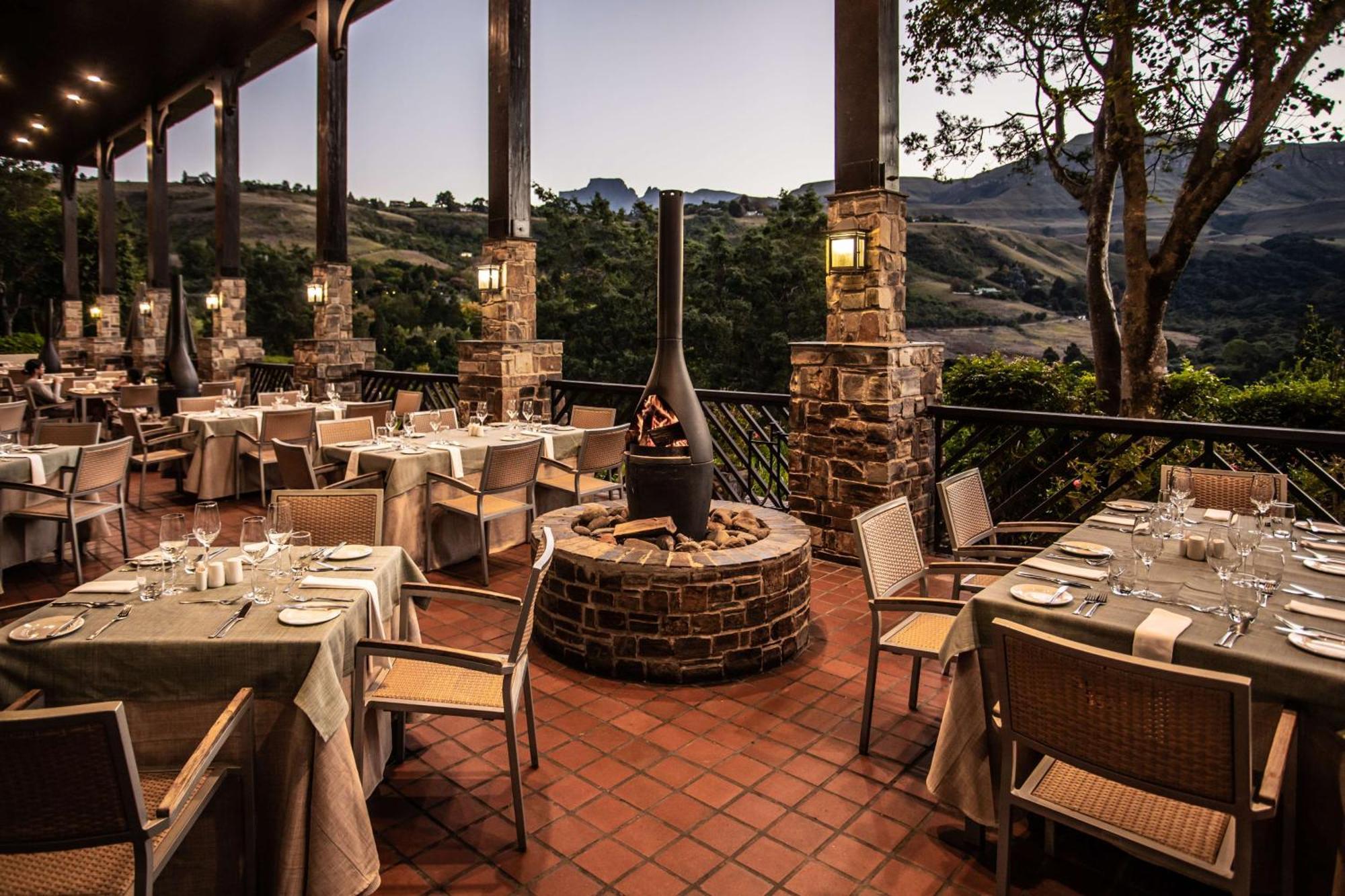 Drakensberg Sun Resort Cathkin Park Exterior foto